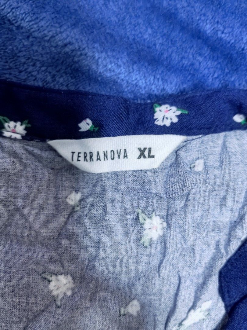 Terranova Longsleeve, Large (Category: Longsleeves) located in Naga. Submitted by princessta62477 (Listing ID 1465182174, Image 3). Description: .