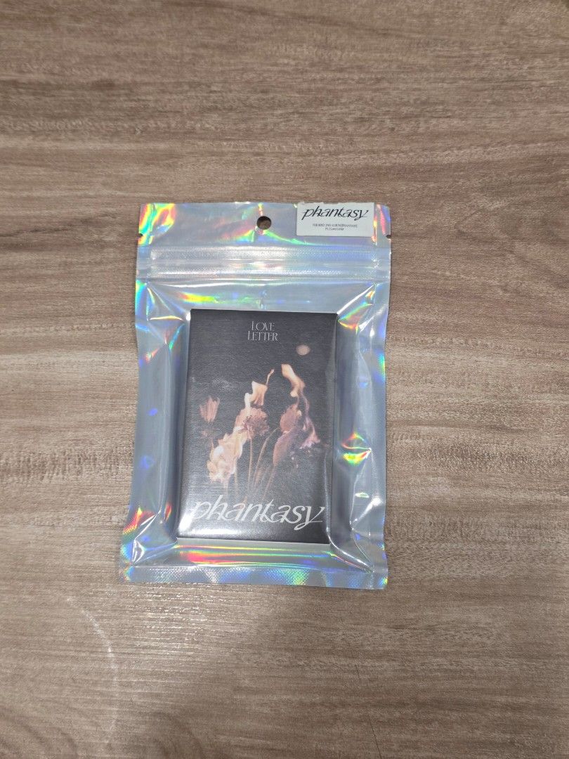 the boyz assorted photocards (Category: K-Wave Merchandise) located in Quezon City. Submitted by hjaelly (Listing ID 1465342219, Image 2). Description: the boyz assorted photocards - payo: PHP 2200 - w/ dop: PHP 2000 set - with free the boyz love letter album - comment/dm to claim .