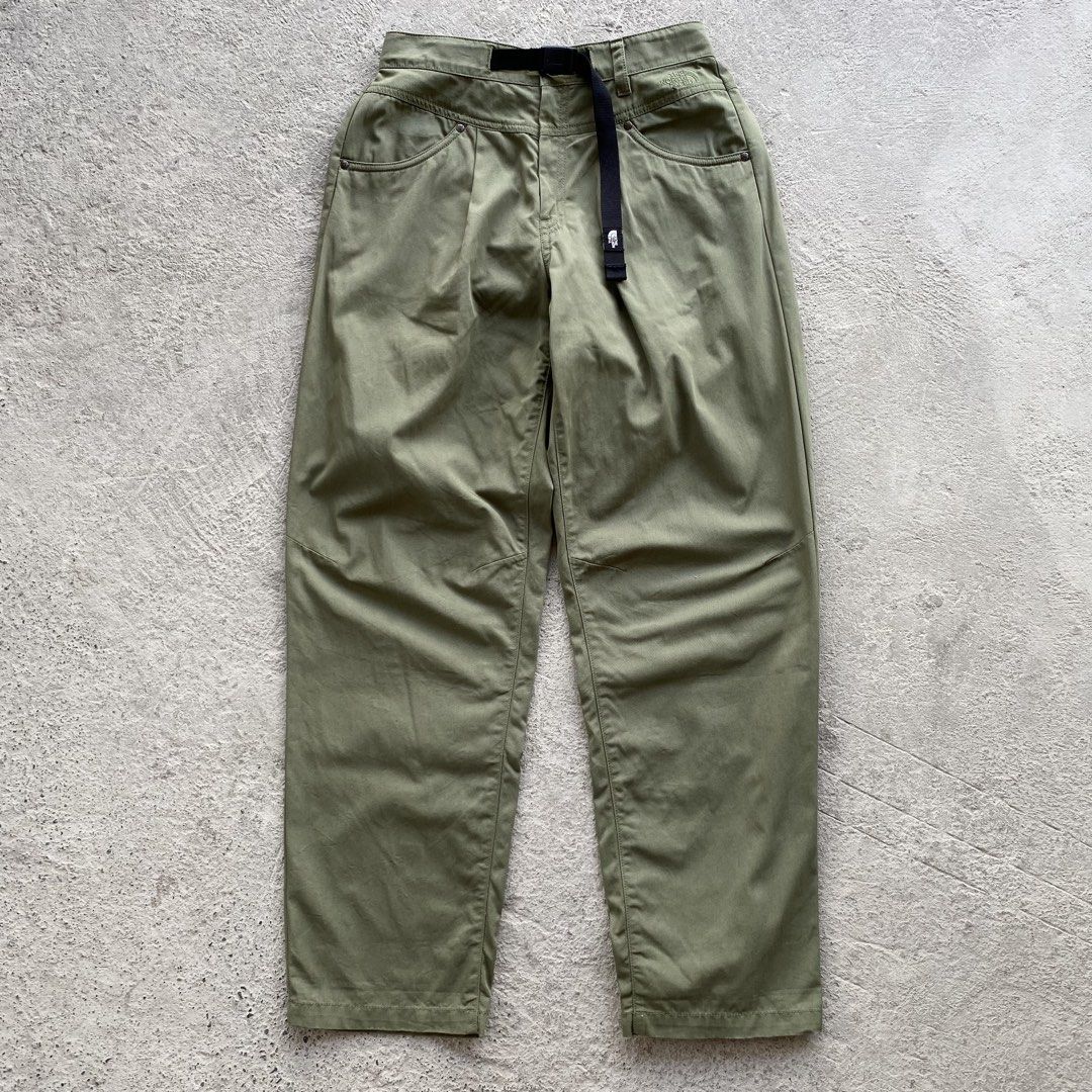 The North Face Womens Trek Pants (Category: Activewear) located in Manila. Submitted by thrift3006 (Listing ID 1465294780, Image 1). Description: The North Face Womens Trek Pants - Size 26-30w 39L No issue Excellent condition ₱1,480+sf only🏷️ Loc baliwag bulacan 📍 Pm 📩.