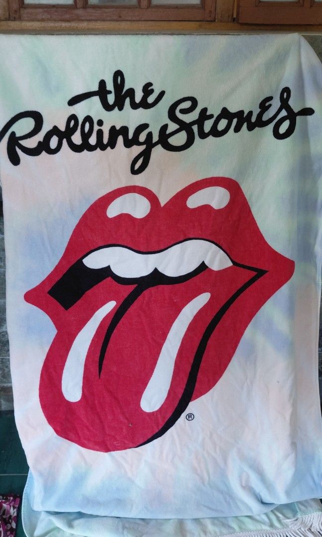 The Rolling Stone Beach towel (Category: Bikinis & Swimsuits) located in Aringay. Submitted by lloybaltazar (Listing ID 1465222498, Image 1). Description: .