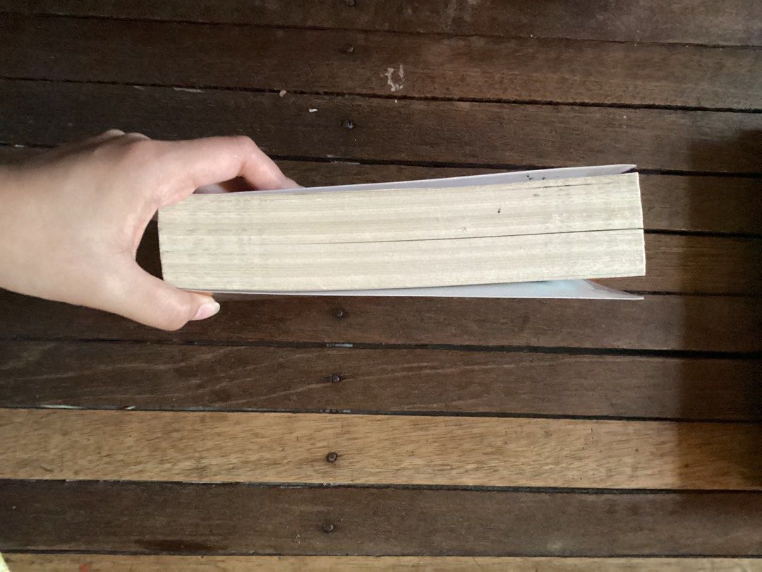 The Woven Kingdom (Category: Storybooks) located in Bulacan. Submitted by maisonmae_ (Listing ID 1465379459, Image 2). Description: Never used but walang plastic so medyo may foxing na With receipt pa rin From national book store Mop. Gcash Mod jnt or lalamove Loc. Sjdm Bulacan.