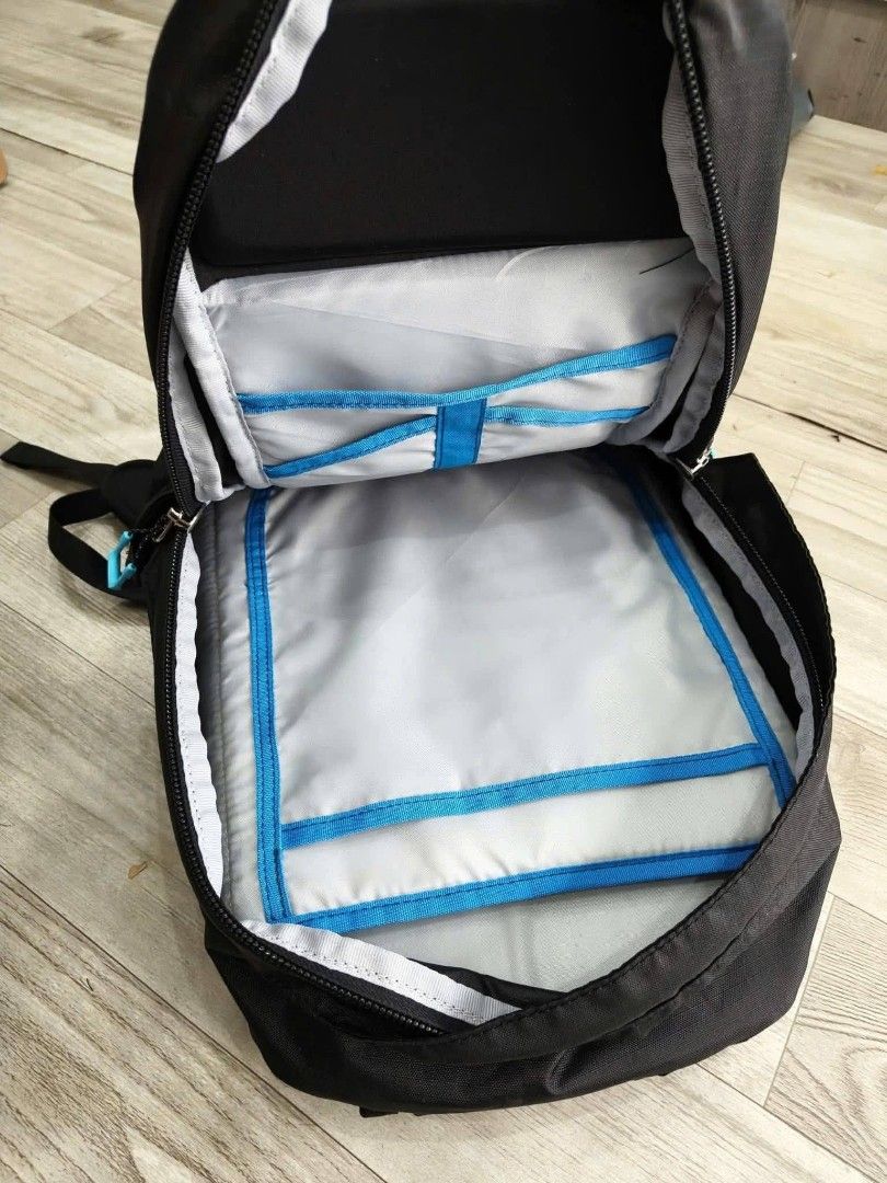 Thule Enroute Strut Daypack (Category: Backpacks) located in Quezon City. Submitted by icollectionstuff (Listing ID 1465329473, Image 3). Description: Thule Enroute Strut Daypack php 3000 loc kamuning QC dm me for details.