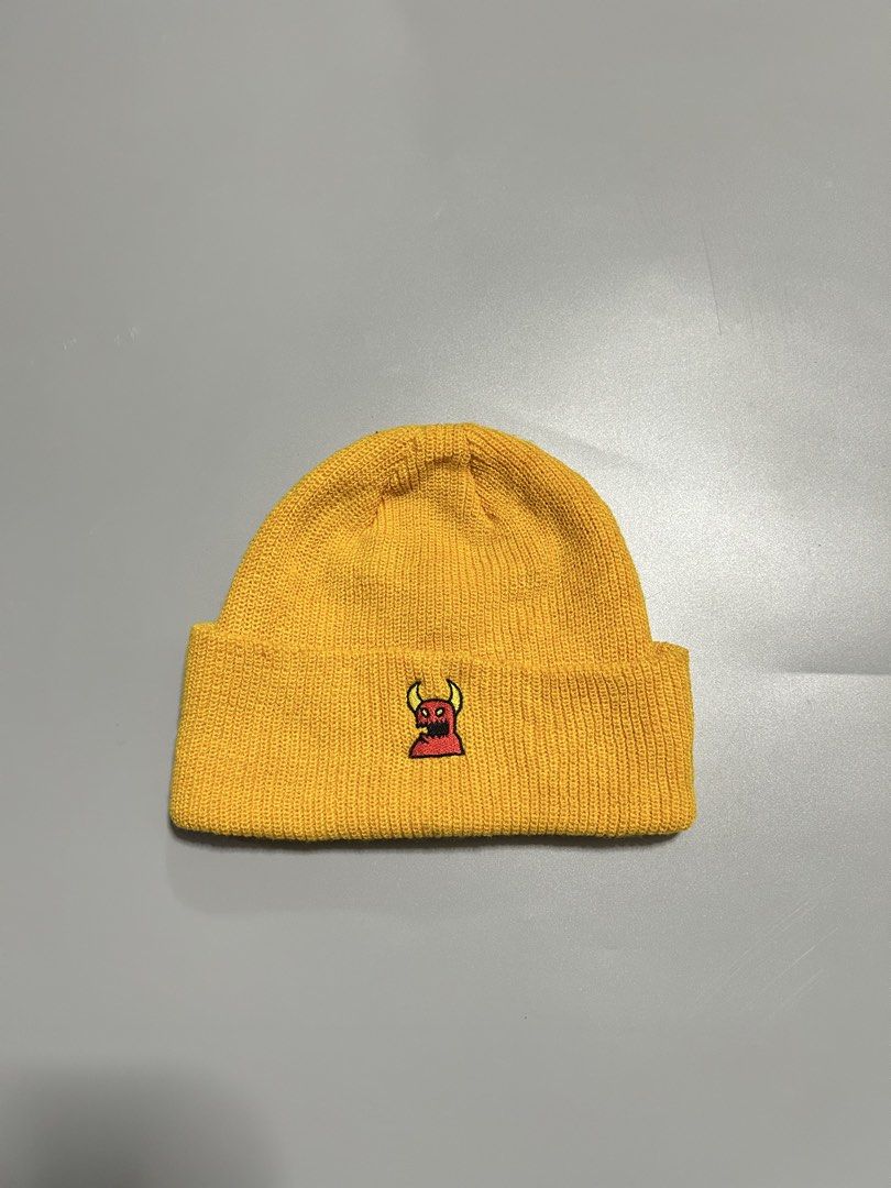 Toy machine beanie (authentic) (Category: Beanies) located in Trece Martires City. Submitted by flip_flips (Listing ID 1465338952, Image 1). Description: Toy machine beanie (authentic) -One size fits all -Excellent condition -10/10 color rate -issue: none.
