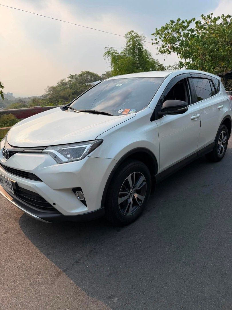 Toyota Rav4 2.0 (A) (Category: Used Cars) located in Manila. Submitted by malcolm_169 (Listing ID 1465179510, Image 1). Description: 2017 Toyota Rav 4 Automatic Nothing to fix 70k odo Ice cold aircon Rfs: upgrading to pickup for business Contact no. 09171478656.