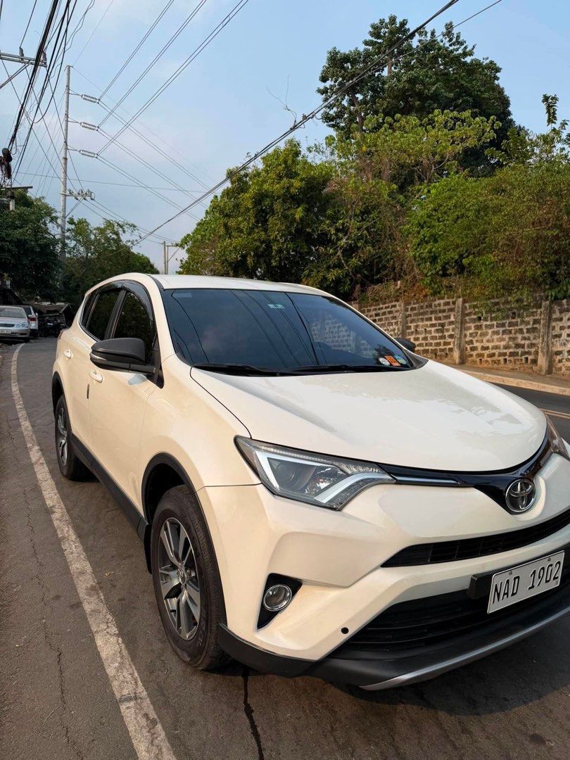Toyota Rav4 2.0 (A) (Category: Used Cars) located in Manila. Submitted by malcolm_169 (Listing ID 1465179510, Image 2). Description: 2017 Toyota Rav 4 Automatic Nothing to fix 70k odo Ice cold aircon Rfs: upgrading to pickup for business Contact no. 09171478656.