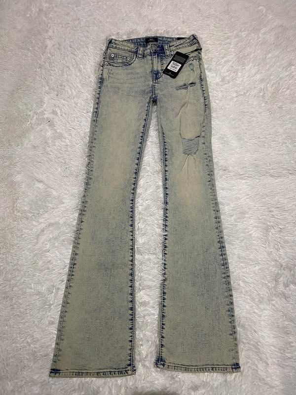 True religion becca midrise boot cut (Category: Jeans) located in Quezon City. Submitted by swift_kenjie (Listing ID 1465203702, Image 2). Description: .