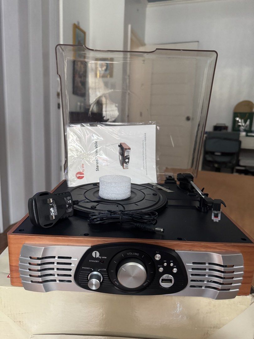 Turntable Stereo (Category: Portable Music Players) located in Lipa City. Submitted by evap1122 (Listing ID 1465192278, Image 3). Description: Stereo Turntable, 3 speed, phone to mp3 recording, can copy your old vinyl record into usb and play..