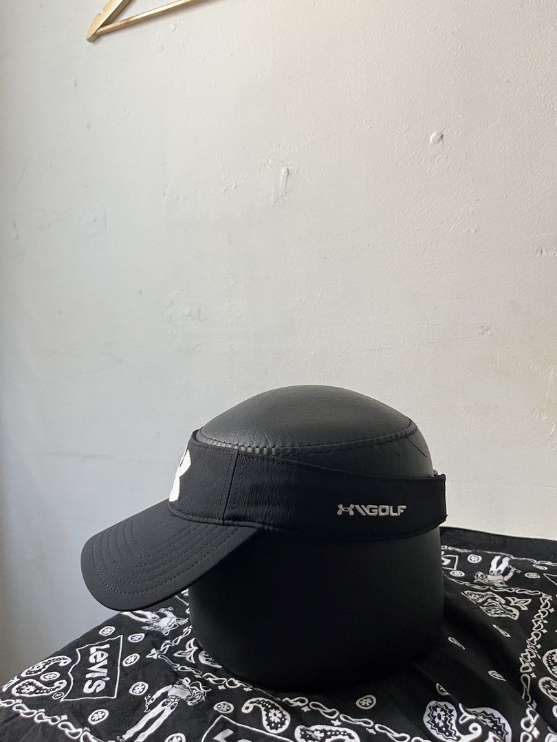 Under Armor Visor Hat (Category: Hats & Beanies) located in Cagayan de Oro. Submitted by vigo999 (Listing ID 1465204938, Image 2). Description: Under Armor Visor Hat OSFA Condition: Excellent Color rate: 9.5/10 No issues Adjustable strap Osfa.
