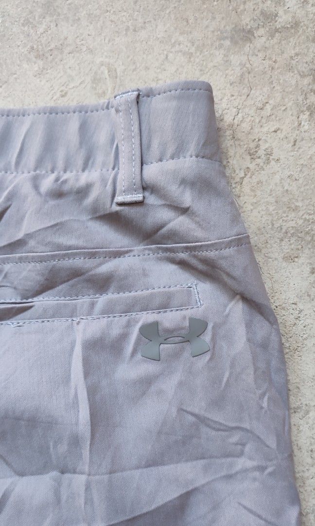 Under Armour Heatgear Golf Short (Category: Shorts) located in Solano. Submitted by johnpaulsanmiguel (Listing ID 1465301412, Image 2). Description: Size 38 Good excellent No issues 9.8/10 Authentic.