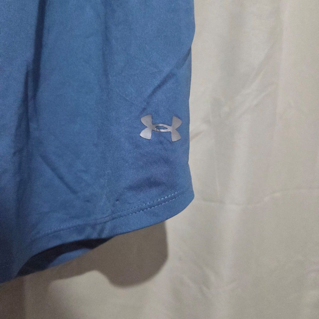UNDER ARMOUR WOMEN TANK (Category: Activewear) located in Santiago. Submitted by fromboxes (Listing ID 1465316068, Image 2). Description: Like new but see issue last pic.. (pink stain) Ships thru J&T Isabela North Luzon Shipping Nationwide No rush shipping 😊😊.