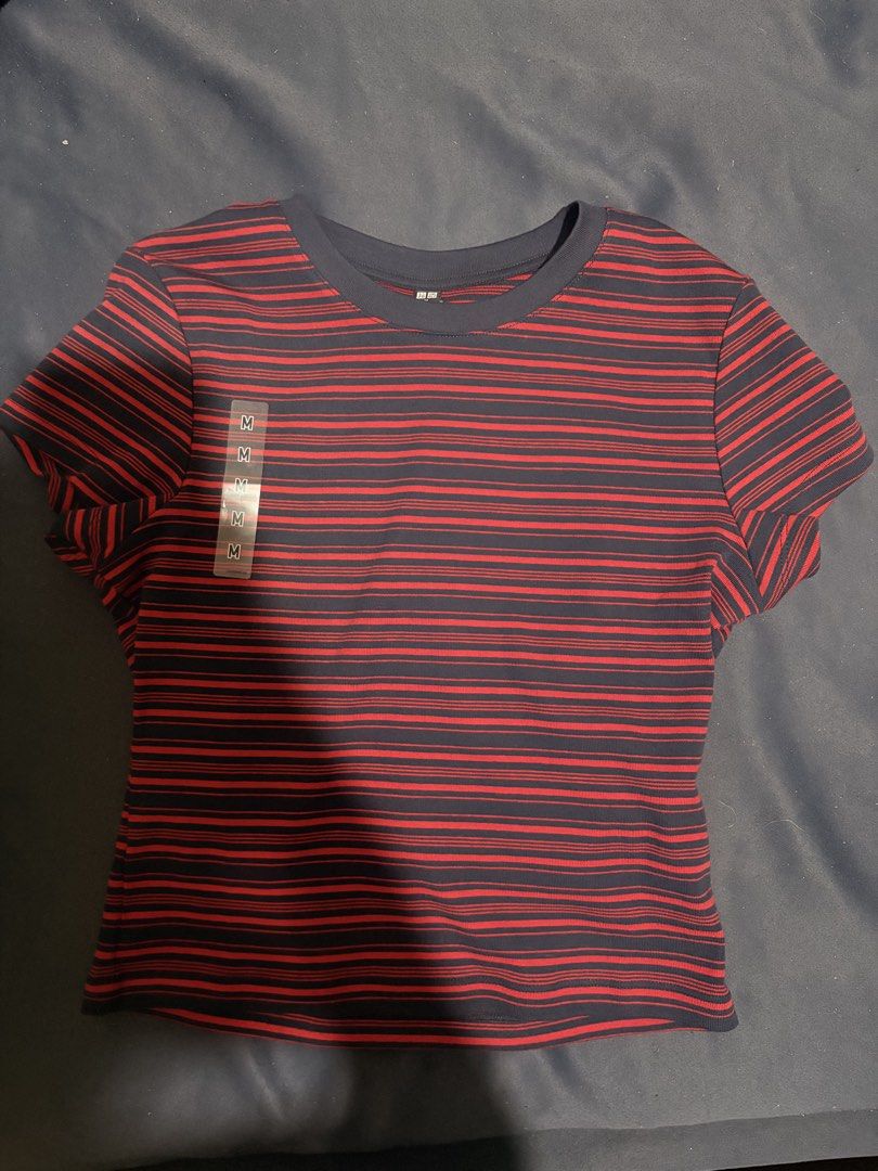 Uniqlo Baby Tee - Medium (Category: Shirts) located in Bacolod City. Submitted by starrystarry.night08 (Listing ID 1465223022, Image 1). Description: hi! selling this brand new Uniqlo baby tee shirt 🤍 reason for selling: hindi kasya sa family member ko 🥹 ✨ brand new with tag ✨ never worn dm me if interested! 💌.