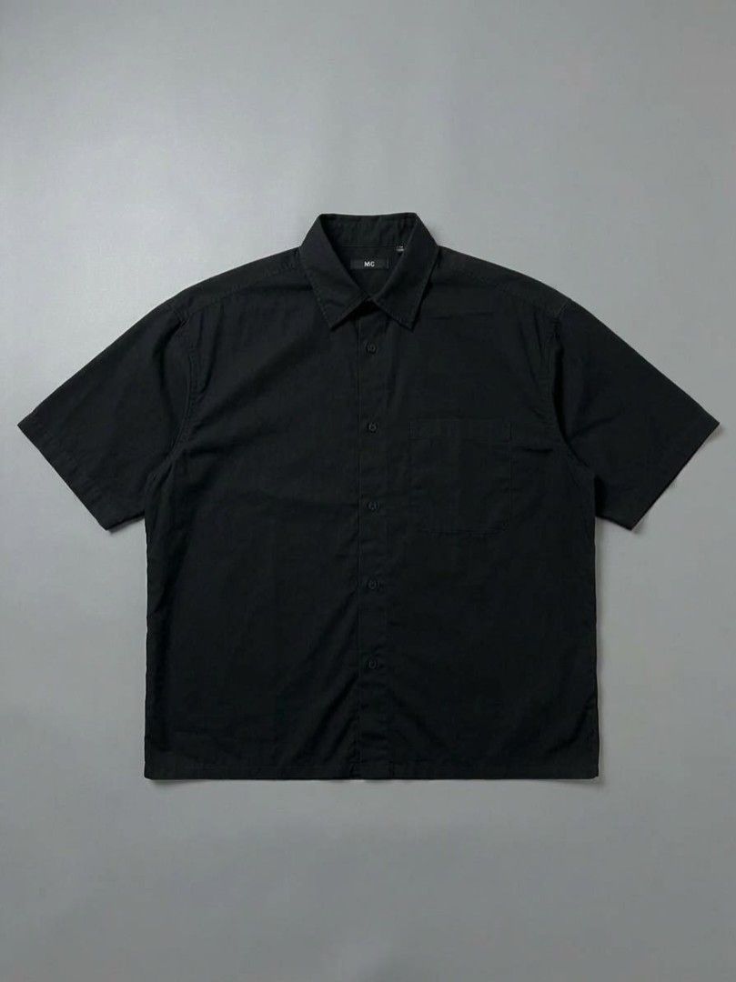 Uniqlo buttonsdown polo (Category: Tshirts & Polo Shirts ) located in Manila. Submitted by brightcloud_25 (Listing ID 1465299153, Image 1). Description: Uniqlo :C buttonsdown polo size medium 22 x 27 excellent condition 550 + sf.