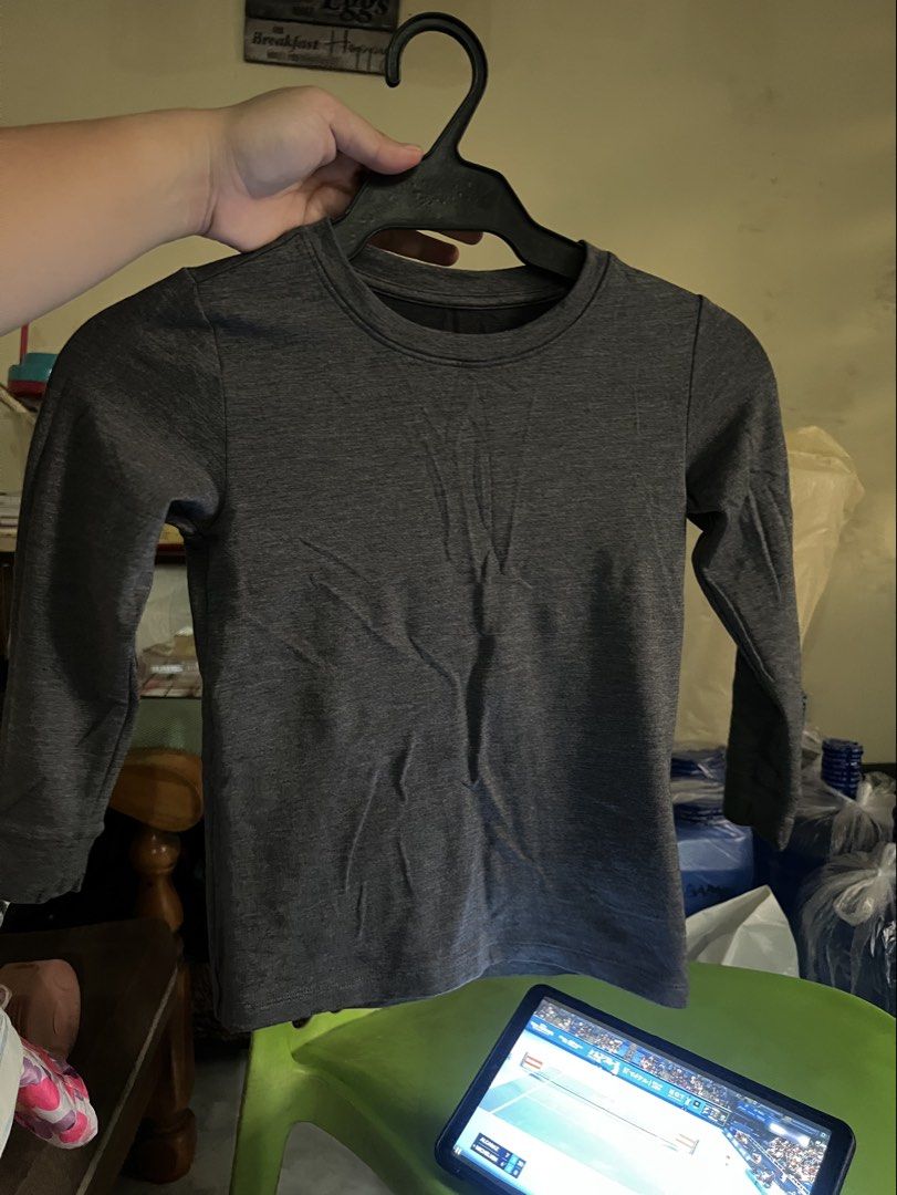 Uniqlo Heattech extra warm (Category: Babies & Kids Fashion) located in Imus. Submitted by labella.mnl (Listing ID 1465270492, Image 1). Description: Extra warm No flaws Good as new Dark gray color Size 110.