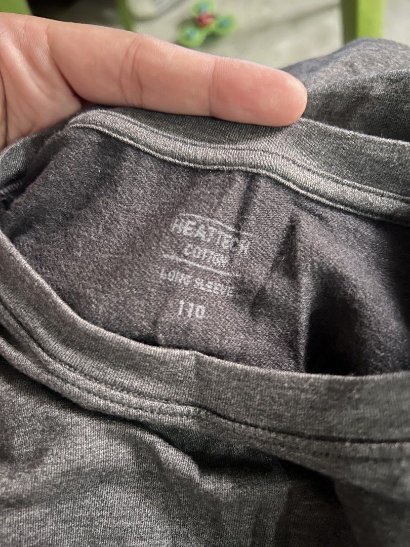 Uniqlo Heattech extra warm (Category: Babies & Kids Fashion) located in Imus. Submitted by labella.mnl (Listing ID 1465270492, Image 3). Description: Extra warm No flaws Good as new Dark gray color Size 110.
