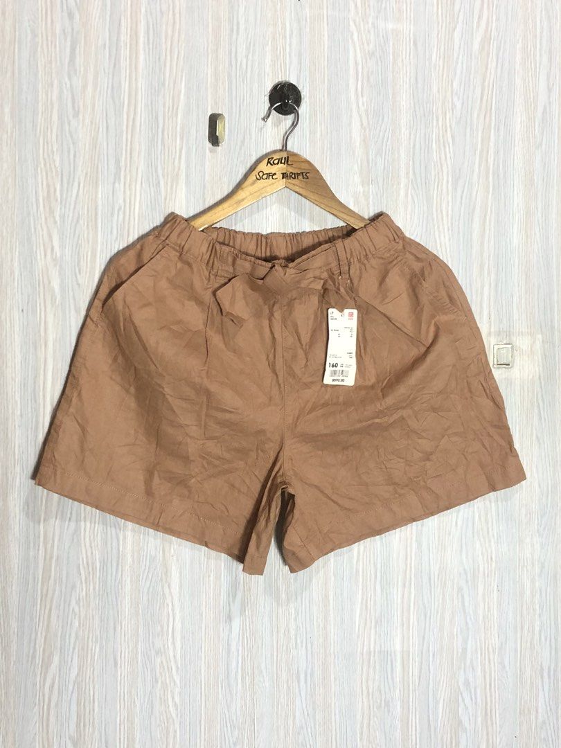 Uniqlo Kids Brown Shorts Size 160 (Category: Shorts) located in Montevista. Submitted by rdthriftshub (Listing ID 1465280607, Image 1). Description: - Brand: Uniqlo - Item: Kids Brown Shorts - Size: 160 (Fits height 155-165cm, waist 60-66cm) - Material: 50% Cotton, 50% Linen - Features: Elastic waistband with tie detail, side pockets - Condition: Brand new with tag attached (BNWT).