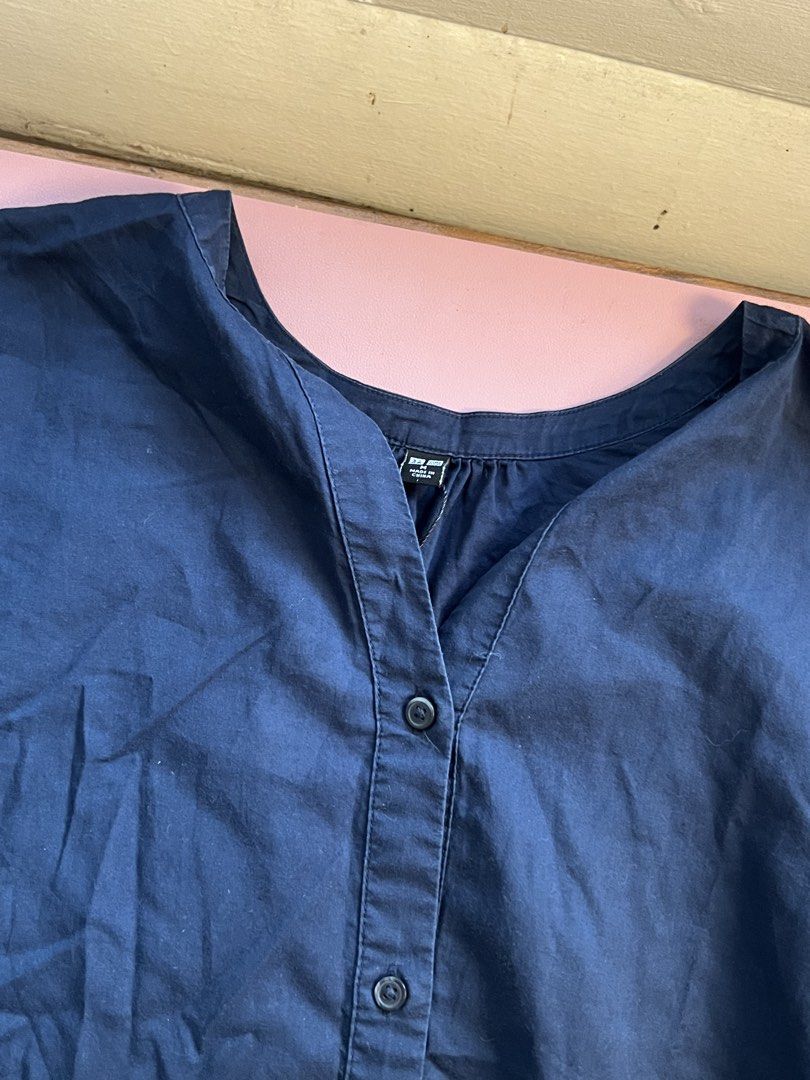 uniqlo navy blue blouse (Category: Blouses) located in Davao. Submitted by hojichafromsips (Listing ID 1465350990, Image 2). Description: -dvo based -size S-M -MOP: gcash -MOD: maxim meetup: jollibee circumferential rd. (near dmsf).