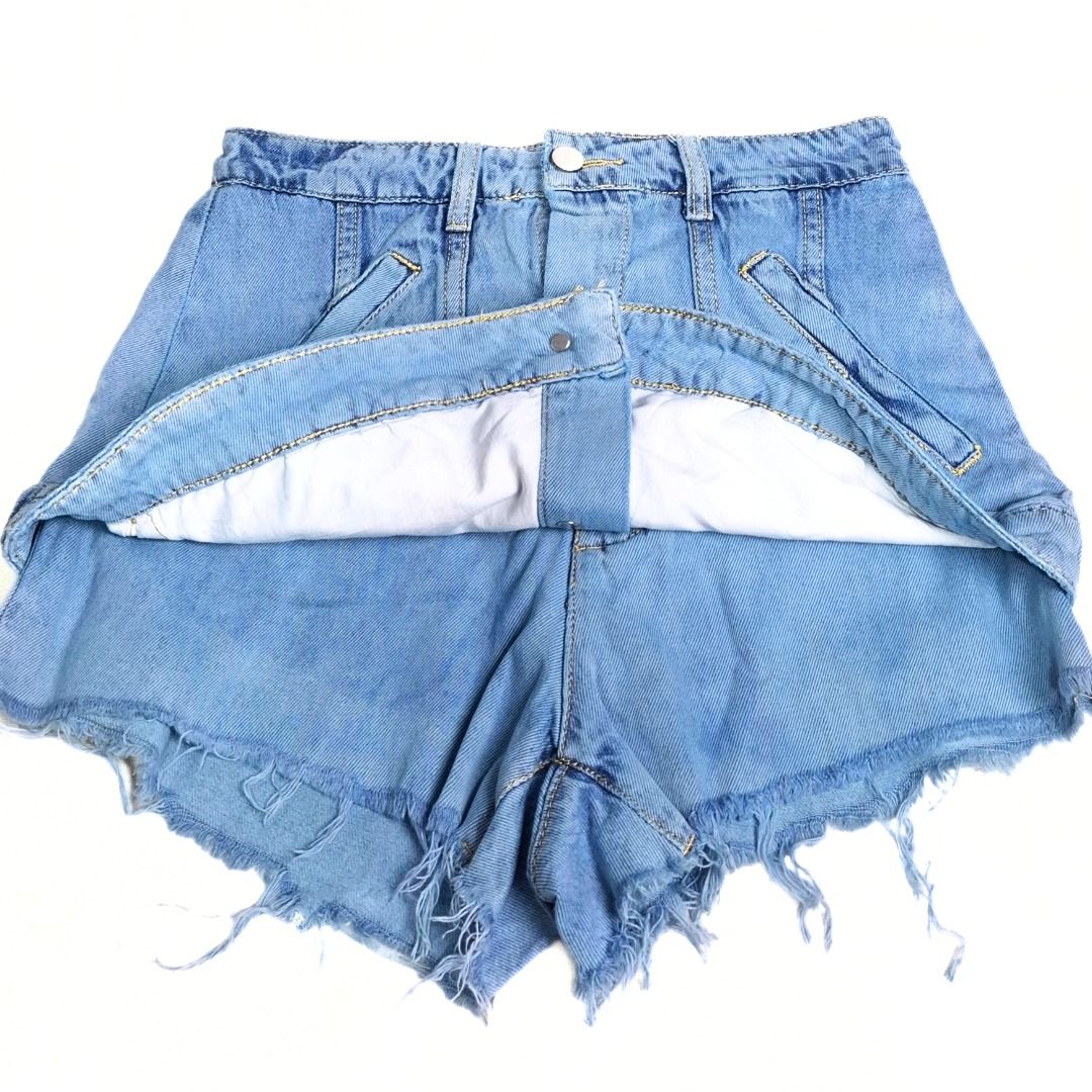 unique style skort (Category: Skirts) located in Baguio. Submitted by a.ugustt (Listing ID 1465266338, Image 2). Description: 28-29 | L: 14" hard denim | light blue not stretchable | high-waisted.