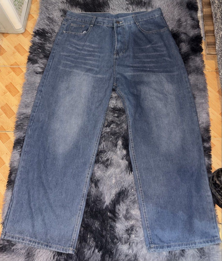 Unisex Pants (Category: Announcements) located in Manila. Submitted by michellebu59261 (Listing ID 1465195251, Image 2). Description: Slightly used. Can fit up to Xl. Size 34.