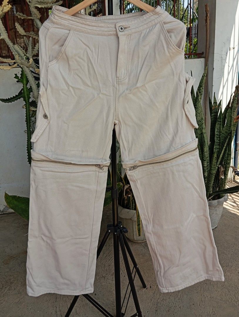 Unknown Convertible Cream Pants (Category: Jeans) located in Mangaldan. Submitted by ig_thriftnidrei (Listing ID 1465223393, Image 1). Description: w: 28 up to 29 l: 41 (22ish if short) 8/10 condi rtw.
