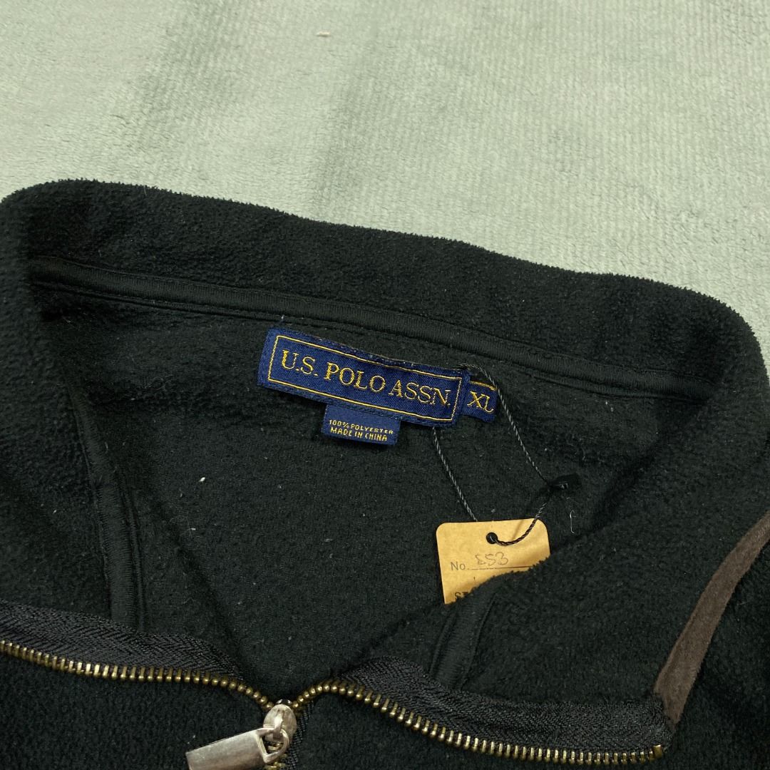 US Polo Fleece Zip Jacket (Category: Hoodies) located in Imus. Submitted by lsthriftsaig (Listing ID 1465252371, Image 3). Description: US Polo Fleece Zip Jacket Size tag: XL Length: 27.5 Width: 23 Issue(s): None Condition: 10/10.