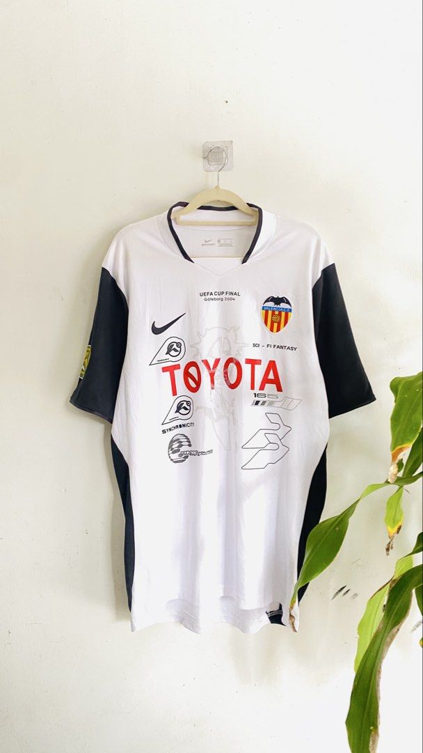 Valencia CF Nike UEFA Cup Final 2004 Fantasy Jersey (Category: Activewear) located in Bacolor. Submitted by toyk_thrift.ph (Listing ID 1465243717, Image 1). Description: VALENCIA FC | 03/04 Home Dimes (In Inches) Width: 21.5 Length: 29 Size: l-xl Issue (s): minimal hairlines (A) Condition: Good as New.