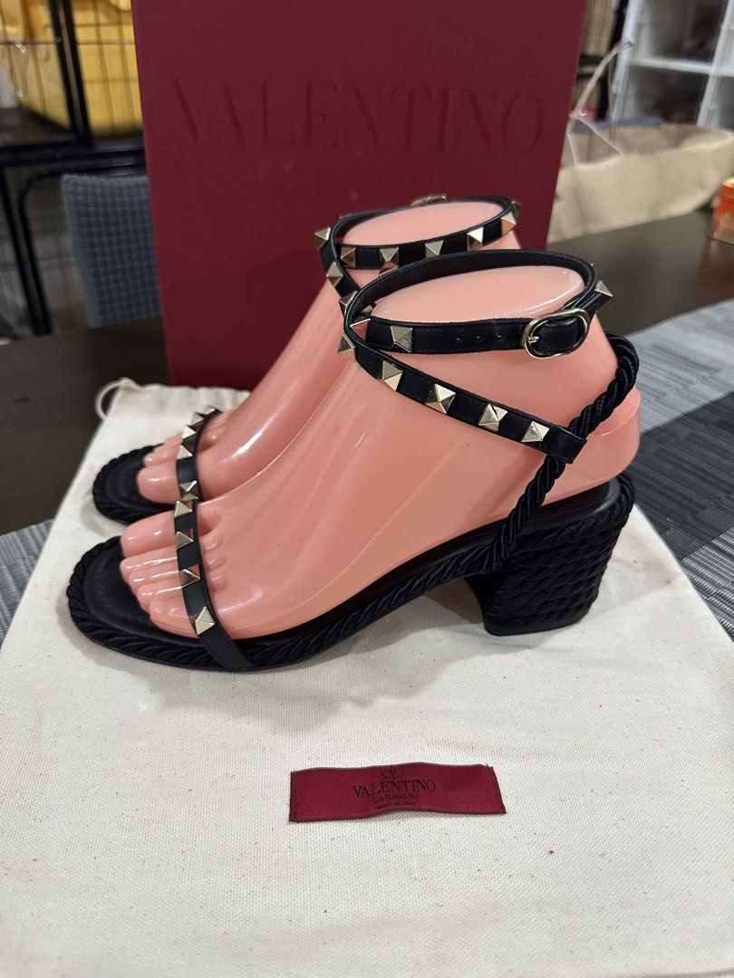 Valentino Mid heels (Category: Flats & Sandals) located in Marikina City. Submitted by georgiaprelovestuff (Listing ID 1465271738, Image 3). Description: size 36 PLEASE READ BEFORE MAKING AN OFFER: 🔹No inclusions since this is preloved 🔹NO to low ballers please 🔹NO meetups due to busy schedule 🔹If you make an offer, please get the item let's not waste each other's time 🔹NO return NO exchange NO cancellation 🔹Please manage your expectation s