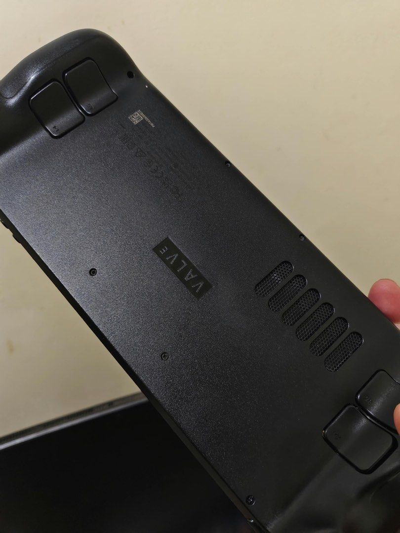 Valve Steam Deck LCD 256gb (Category: Others) located in Cavite. Submitted by anya16 (Listing ID 1465283762, Image 1). Description: STEAM DECK LCD 256gb Inclusions: - Unit (No issues) - Charger - Adaptor - Carry Case RFS: bibili ng g7x.