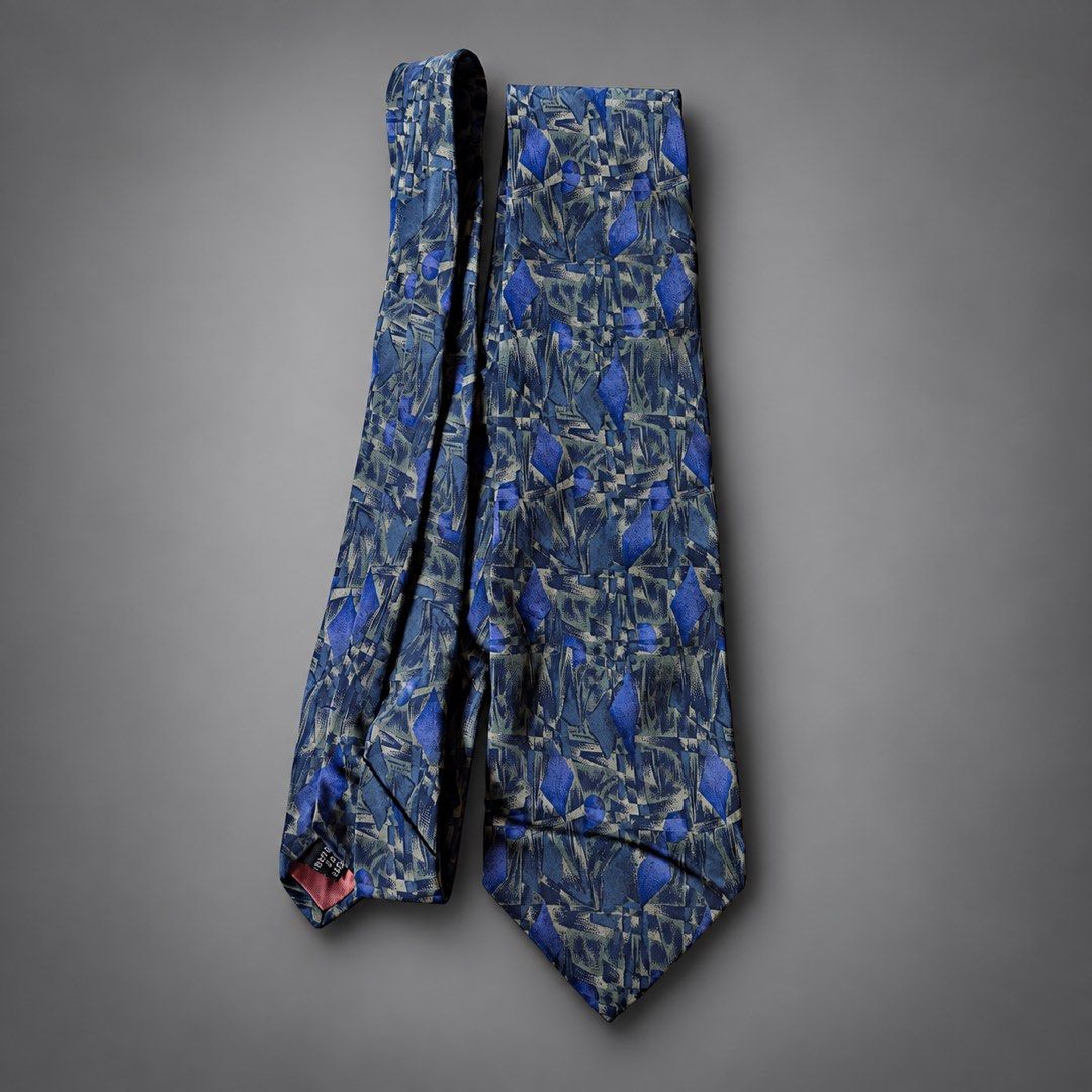 VAN HEUSEN CLASSIC COLLECTION NECK TIE (Category: Luxury Accessories) located in Taguig. Submitted by clarrk95 (Listing ID 1465266111, Image 1). Description: Van Heusen Classic Collection Neck Tie PRICE: ₱400 ONLY! ✅ brandnew condition ✅ add shipping fee ✅ ignoring LP inquiry Shipping: Lalamove | J&T | LBC Location: Taguig📍 Payment: Gcash | Bank | Cash DM for more detailed pics.📩.
