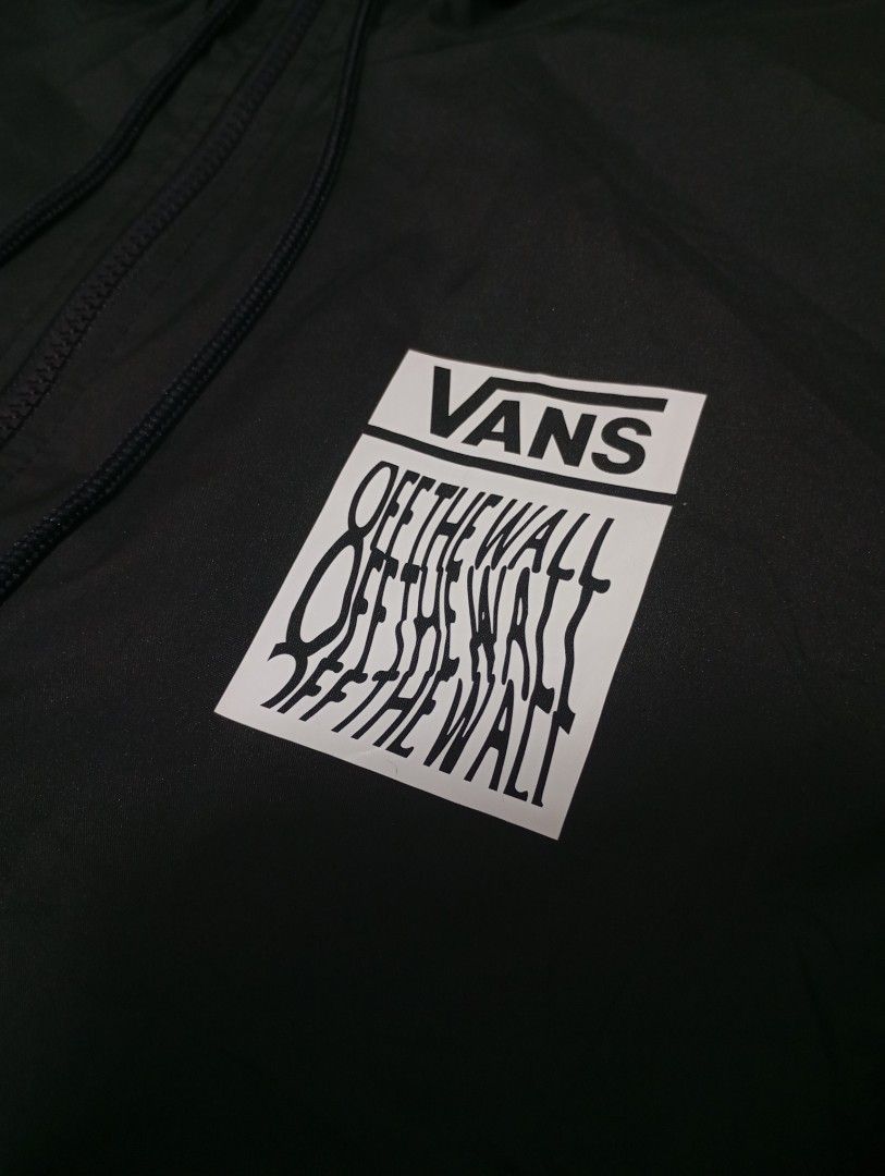 Vans alli windbreaker 🫶 (Category: Coats, Jackets and Outerwear) located in Manila. Submitted by thrifterzz_ph (Listing ID 1465381504, Image 2). Description: Dimes: W-20/L-36 (M) Issue: Minimal crack back print color rate: 10/10 excellent condition.