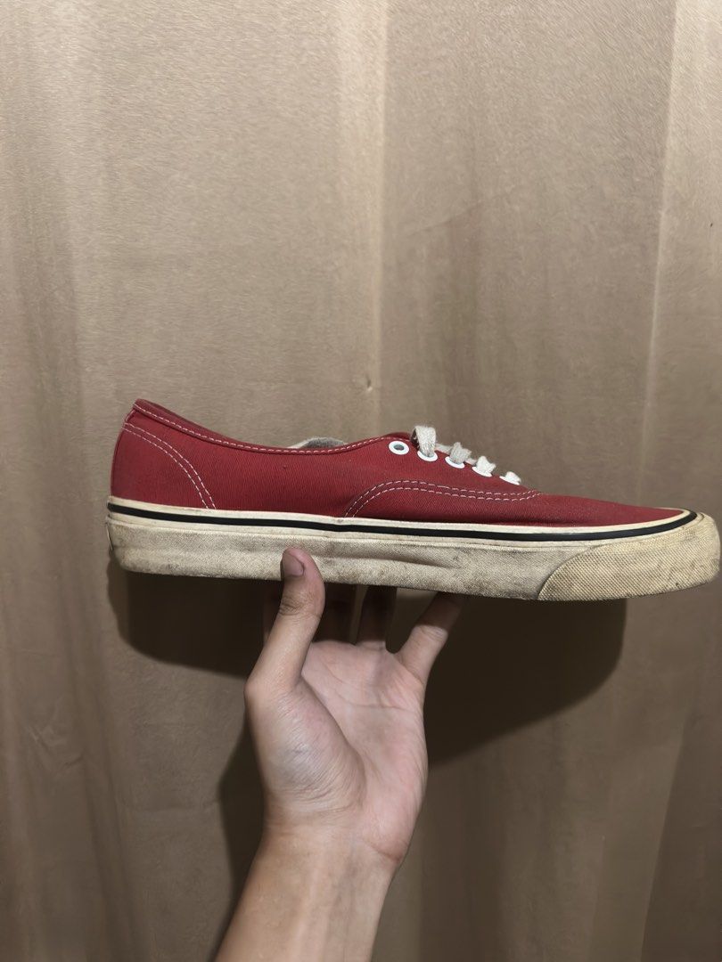 Vans Authentic Red Low-Top Sneakers (Category: Sneakers) located in Quezon City. Submitted by bebe0827 (Listing ID 1465300891, Image 1). Description: - Brand: Vans Authentic - Color: Red canvas - Style: Classic low-top skater design - Details: White laces and metal eyelets - Condition: Clean uppers, with normal dirt and wear on the waffle rubber midsoles - Sizing: Standard sizing.