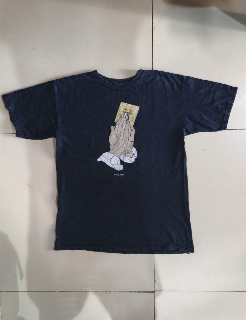Vans donny miller T-Shirt (Category: Tshirts & Polo Shirts ) located in Zamboanga. Submitted by crazy_findss (Listing ID 1465183134, Image 1). Description: 20x26 dimes 7/10 color rate No pinhole Add sf Loc:Zamboanga City.