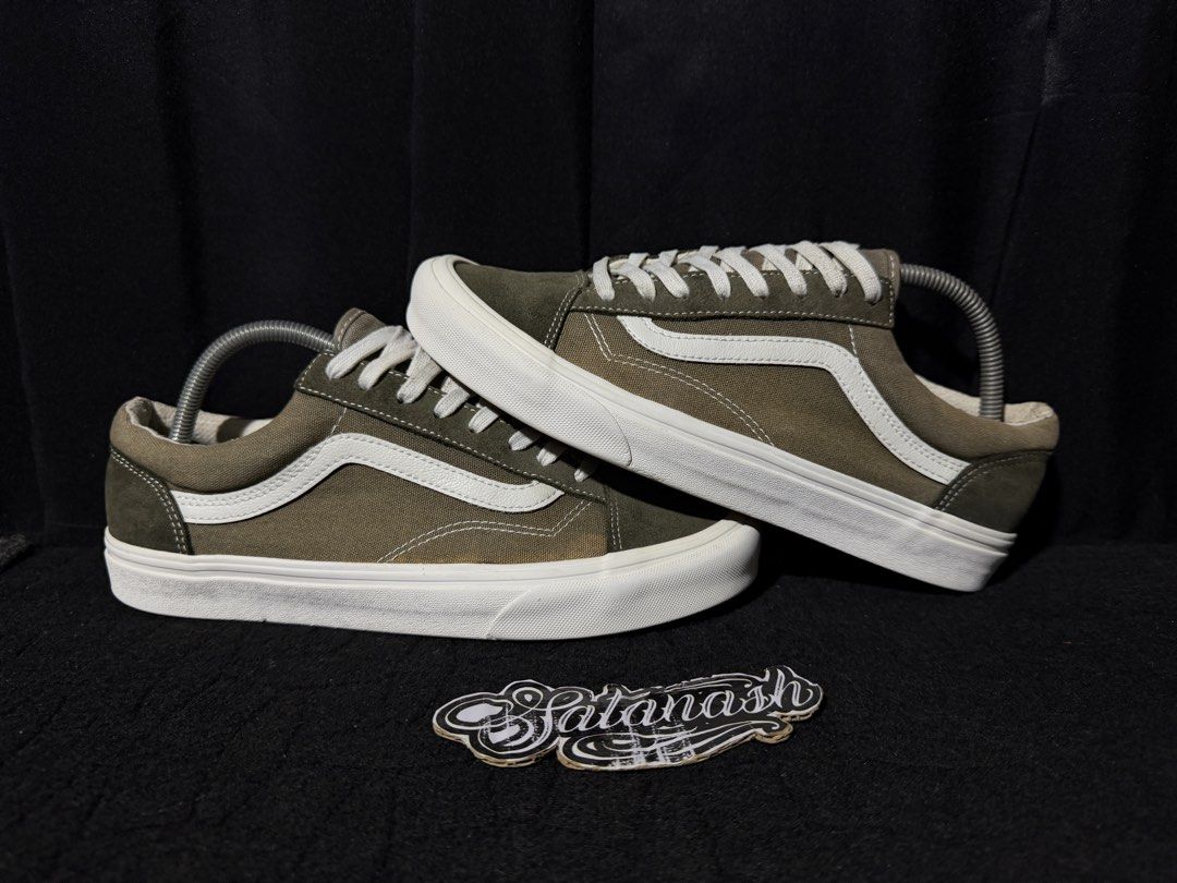 Vans Old Skool Olive Green Sneakers (Category: Sneakers) located in General Santos City (Dadiangas). Submitted by fatlaceshop9500 (Listing ID 1465378870, Image 3). Description: Vans Classic "OLD SCHOOL" (OLIVE GREEN WHITE) Low Suede/Canvas/Leather/Rubber OliveGreen/White US9.5M 27.5CM Very Good .