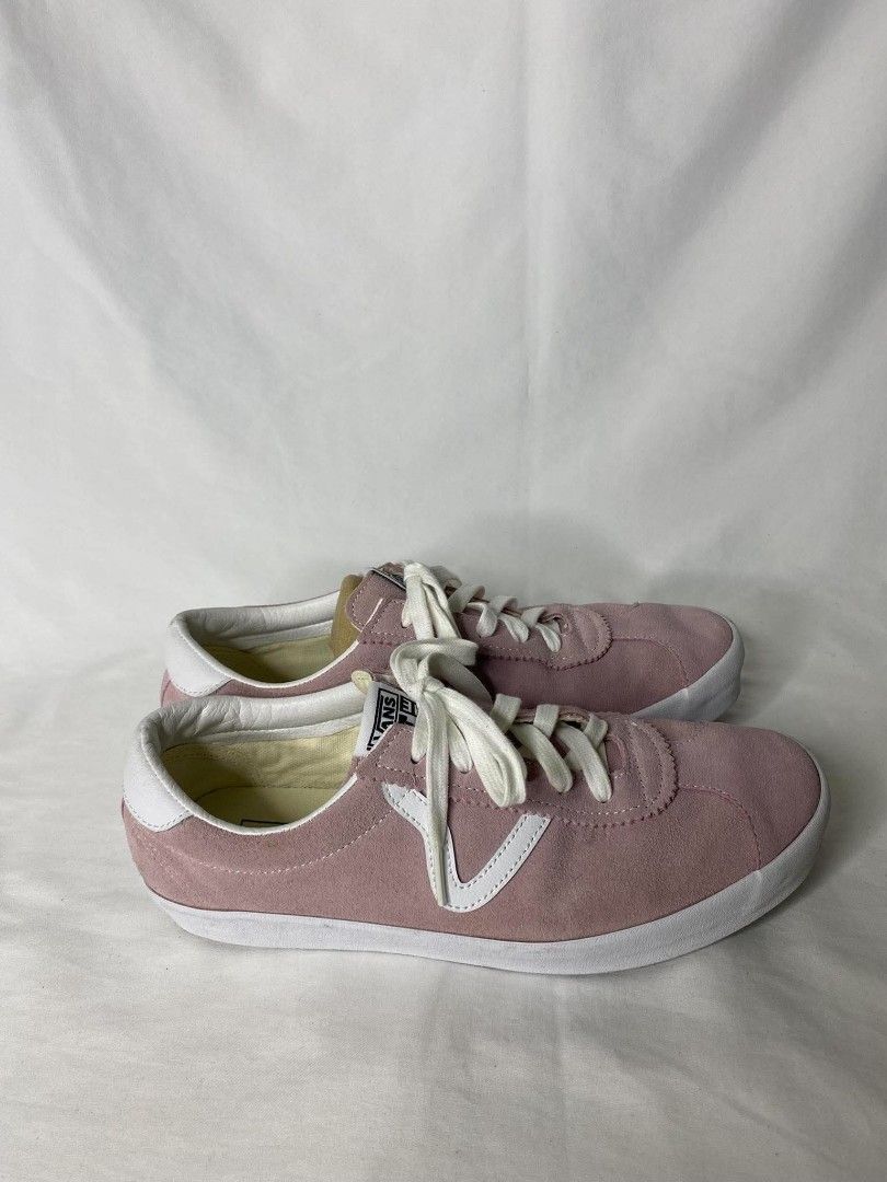 Vans Old Skool (Pink/White) (Category: Sneakers) located in Manila. Submitted by redsbrandedapparel (Listing ID 1465302614, Image 1). Description: Location: North Caloocan (SIZES) EUR: 42.0 US Women: 10.5 US Men: 9.0 UK: 8.0 Made from Cambodia.