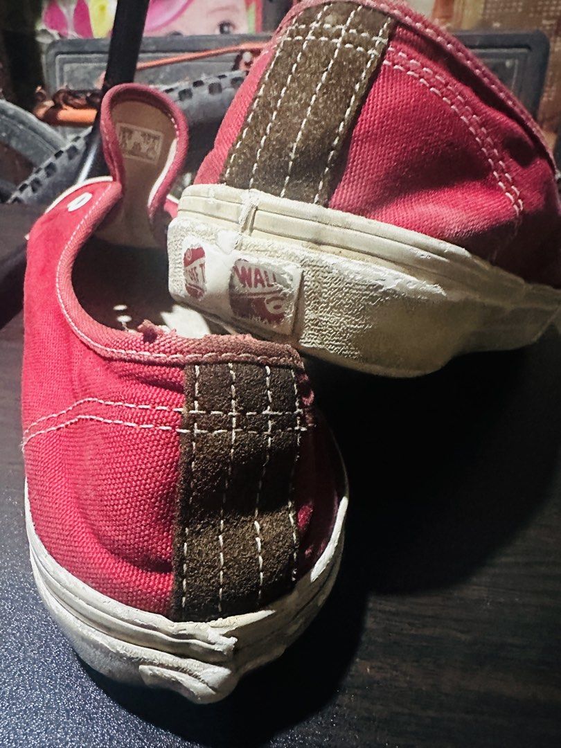 Vans Vault Chili Pepper V1 (Category: Sneakers) located in Manila. Submitted by got_loots (Listing ID 1465225806, Image 3). Description: WTS❗️❗️❗️ Vans Vault Chili Pepper V1 Authentic LX “Chili Pepper Red” Issues: Need deep clean and sole sep reglue no laces and boxes ₱500.