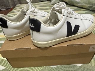 (Category: ) located in . Submitted by iamxtine29 (Listing ID 1465312452, Image 1). Description: .