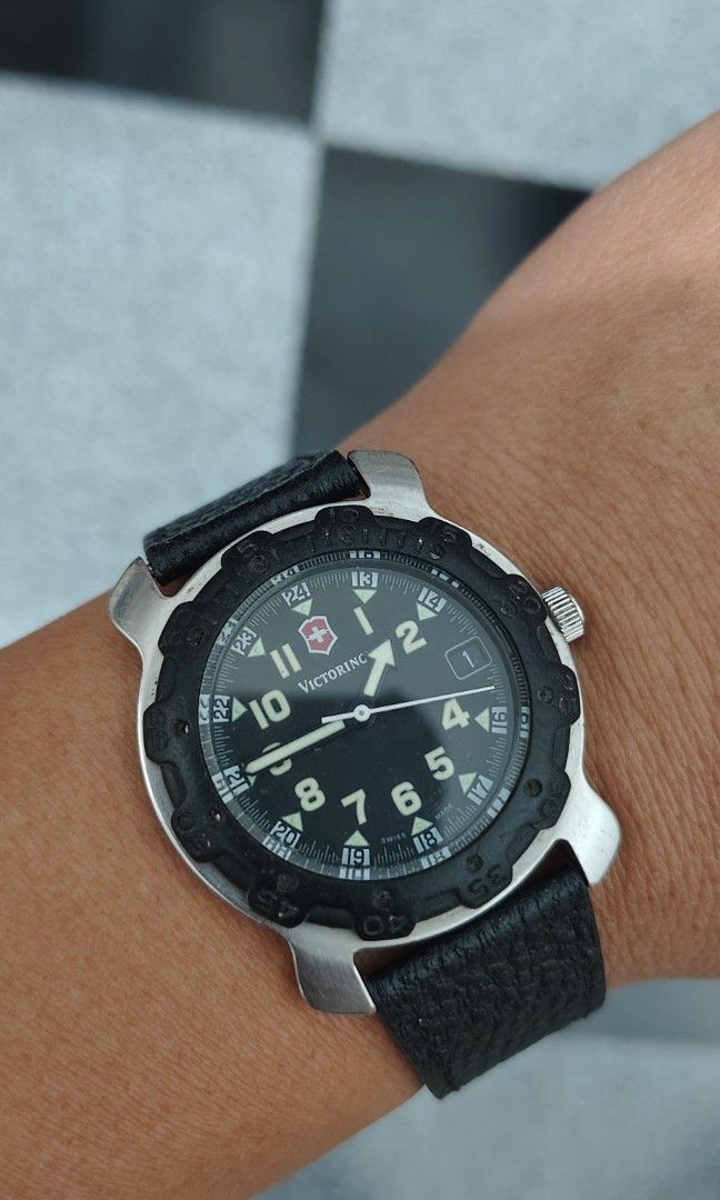 Victorinox Swiss Army (Category: Men's Watches) located in Cebu City. Submitted by aceoftime (Listing ID 1465362434, Image 3). Description: In good working condition Swiss Made Swiss analog quartz with date display Unidirectional rotating bezel Fitted with black leather band Watch only Our Guarantee: 💯 Authentic All watches are checked by our experienced technician to ensure good functionality Please manage your expectations since these are prel