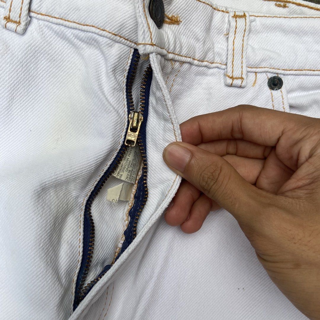 Vintage 1989 Levi’s Orange Tab (Category: Jeans) located in Angeles City. Submitted by eriellynnthrifts (Listing ID 1465332998, Image 3). Description: 34 W 38 L 7.5 Leg Opening Loose Zipper, nag white na sua dahil sa fade. See photos for details 1200 Angeles City Pampanga.