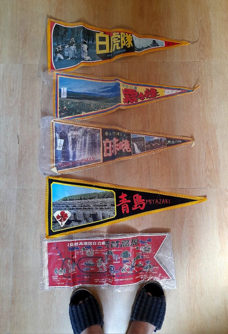 VINTAGE BIG SIZE PENNANT FLAGS (Category: Vintage Collectibles) located in Bulacan. Submitted by nansantiago (Listing ID 1465342974, Image 1). Description: VINTAGE BIG SIZE PENNANT FLAGS 🏷️ ₱180 take all‼️ 📍 Location: Plaridel, Bulacan 💸 Mode of Payments: Gcash / BPI 📦 Pick-up / Ship 🚚 Couriers : Flash Express / SPX / Lalamove.