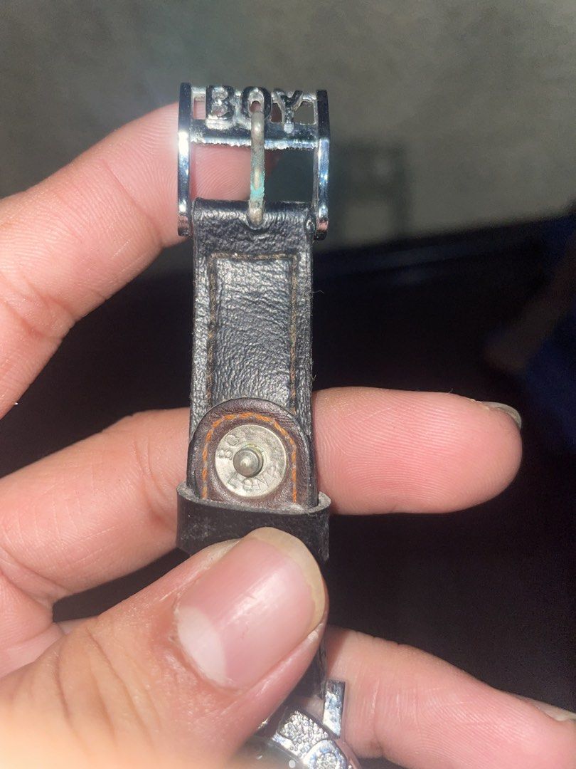 Vintage Boy London (Category: Men's Watches) located in Bacoor. Submitted by akotosidentamangbenta (Listing ID 1465325855, Image 3). Description: Not working because of battery.