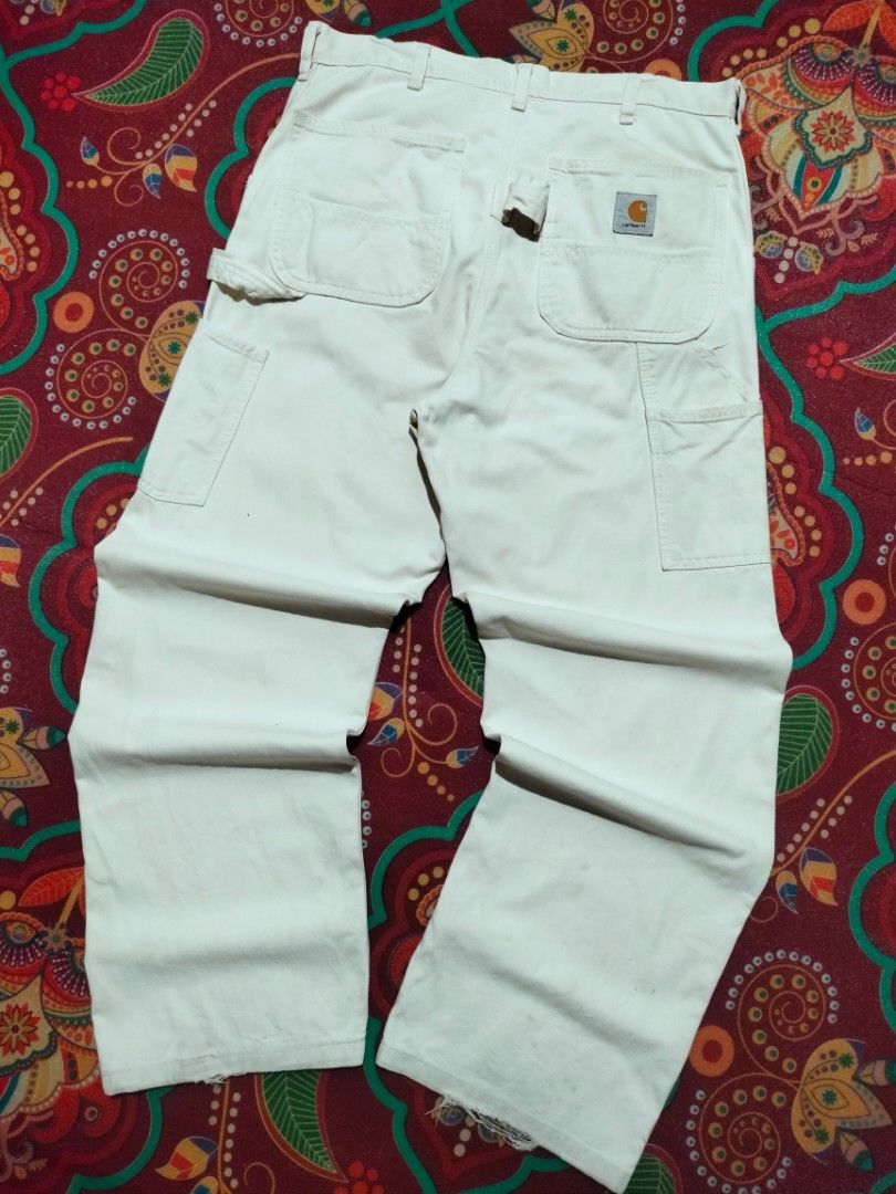 VINTAGE CARHARTT CARPENTER PANTS BIG PATCH SIZE (34) (Category: Jeans) located in San Joaquin. Submitted by myksss19 (Listing ID 1465328939, Image 2). Description: VINTAGE CARHARTT CARPENTER PANTS BIG PATCH SIZE 34 FLAWS MULTIPLE STAINS AND DISTRESS ON HEM.