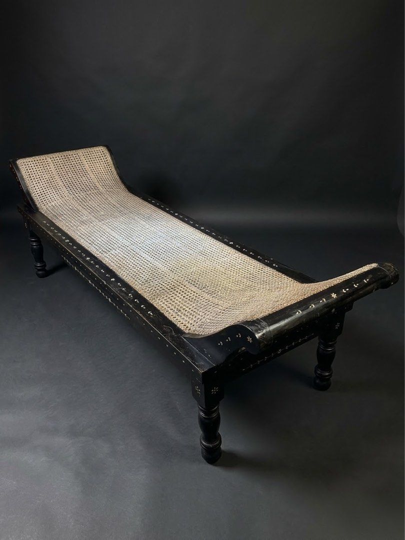 Vintage Divan Daybed with Inlays (Category: Vintage Collectibles) located in Manila. Submitted by sinaunang_gamit (Listing ID 1465199786, Image 1). Description: Vintage Divan Daybed with Inlays Sturdy and ready to use Buo ang solihiya Length: 89 inches Height: 27 inches Width: 28 inches ₱15k.