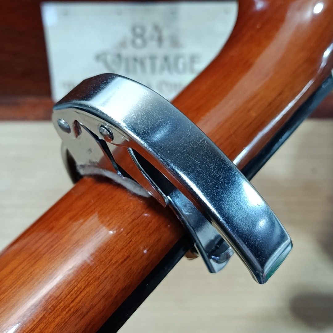 Vintage Guitar Capo Excellent (Category: Music Accessories) located in Las Pinas. Submitted by 84vintage (Listing ID 1465237960, Image 2). Description: Tested working..
