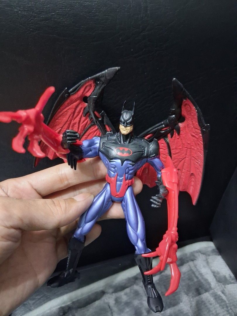 Vintage Kenner Neural Claw Batman (Category: Figurines & Statues) located in Manila. Submitted by em.Espiritu (Listing ID 1465343713, Image 1). Description: vintage batman neural claw by kenner good as new no issue balintawak qc location.