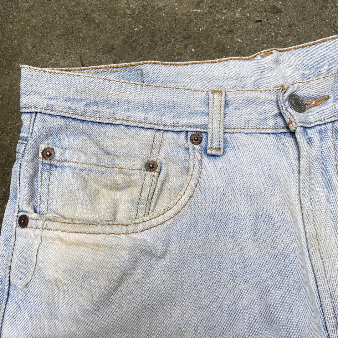 Vintage Levi’s 505 Denim Shorts (Category: Shorts) located in Angeles City. Submitted by eriellynngotvintage (Listing ID 1465335910, Image 2). Description: 33 W 20 L 10 Leg Opening Check photos for flaws. See photos for details 420 Angeles City Pampanga.