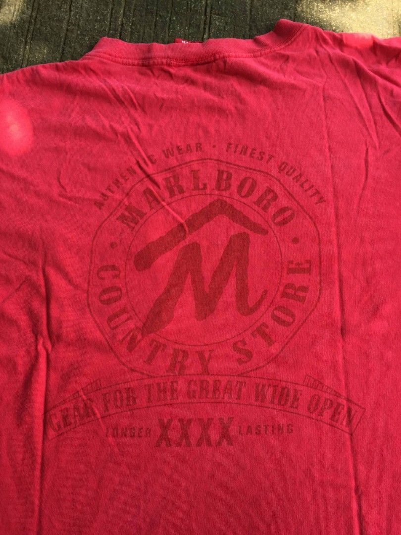 Vintage Marlboro (Category: Everything Else Others) located in Calamba. Submitted by mysticcat-5ccee5 (Listing ID 1465263794, Image 2). Description: 📌Vintage Marlboro Shirt Size OSFA Fit to Large to Xl 6.5/10 Cr Used Condi Multiple pinholes, stain 💸249 FreeShip na.
