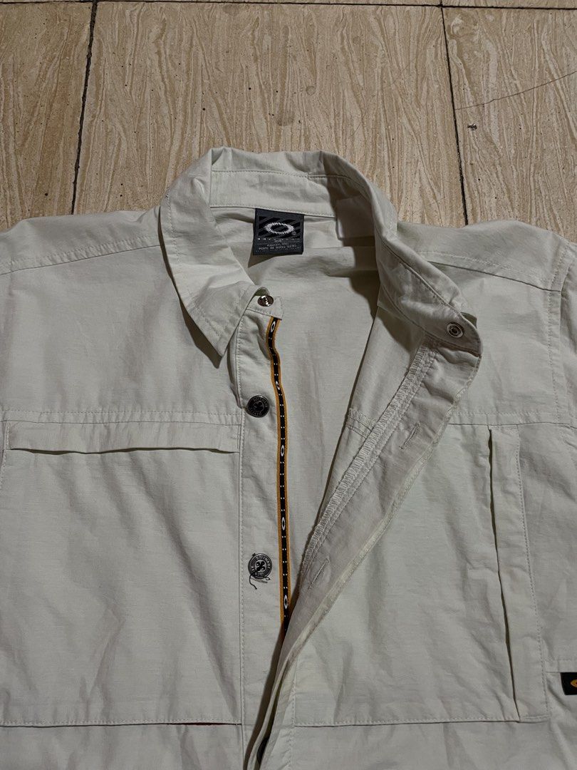 Vintage Oakley Software Technical Overshirt (Category: Tshirts & Polo Shirts ) located in Angeles City. Submitted by wa2si (Listing ID 1465313011, Image 3). Description: Size: Small Width: 22” Length: 28” Excellent condition Stains due to storage.