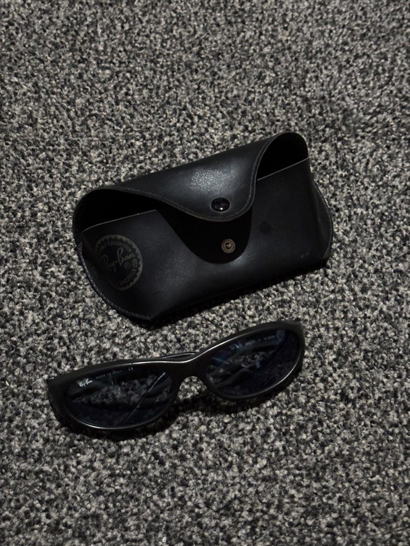Vintage Ray-Ban Sunglasses (Category: Sunglasses & Eyewear) located in Bulacan. Submitted by thriftstarph (Listing ID 1465345968, Image 1). Description: PLEASE READ THE DESCRIPTION BELOW‼️ Ray-Ban RB2015 W2581 Vintage Sleek Black Crystal Lens Daddy-O Sport From: Japan With Leather Case Feel free to drop offer Note: Please expect some minor flaws since the item is vintage..