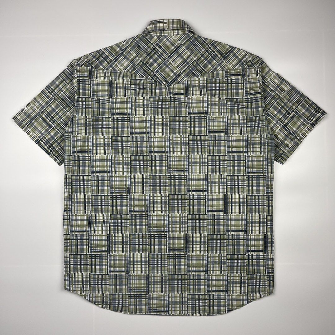 Vintage Stussy Patchwork Button-Down Polo (Category: Tshirts & Polo Shirts ) located in Puerto Princesa. Submitted by paradise5300 (Listing ID 1465215131, Image 2). Description: Vintage Stussy Patchwork Button-Down Polo Tagged Size: Small / best fit Large Dimensions Inches length: 28.5 Inches width: 21.5 Condition: Excellent Color rate: 10 Flaws: None 1,999 shipping fee is not yet included. .
