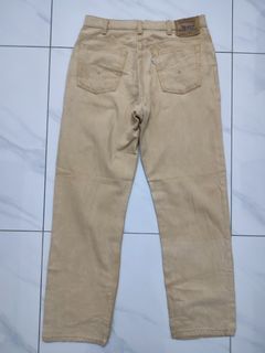 (Category: ) located in . Submitted by levisusedjeans (Listing ID 1465291365, Image 1). Description: .