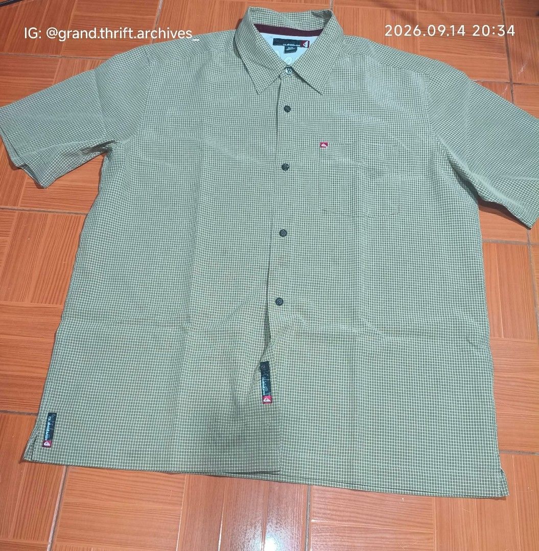 Vintage Y2K Quiksilver short-sleeve button down (Category: Tshirts & Polo Shirts ) located in Caloocan City. Submitted by gta_sanandres (Listing ID 1465376685, Image 1). Description: For Sale: Vintage Y2K (accdg. to google) Quiksilver short-sleeve button down Polo shirt Size: Medium Dimes: W=23" L=29" Condition: 9.5/10 Asking Price: 800 Php DM for details. Can do meetup w/in SM north edsa/trinoma or nearby...elsewhere,shipping. Follow my IG: @gra